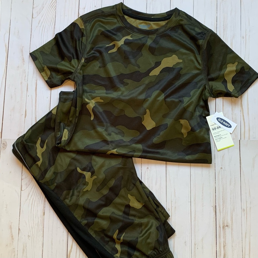 NWT Old Navy Active Camo Matching Set